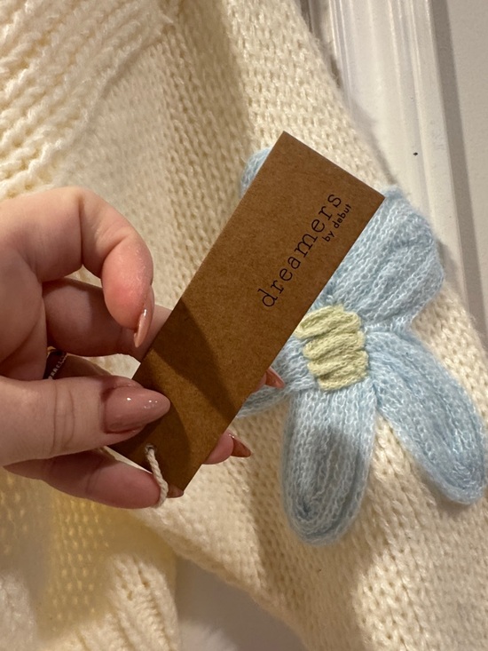 DREAMERS - Oversized balloon sleeve pastel flower knit sweater NWT - Picture 3 of 7